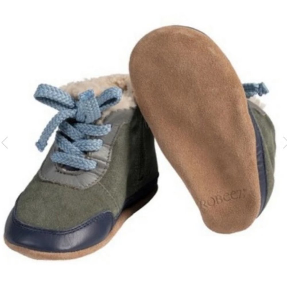 Robeez Wyatt boot Size 12-18 months NEW